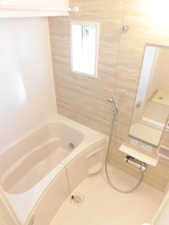 ゼフィロス北島の浴室