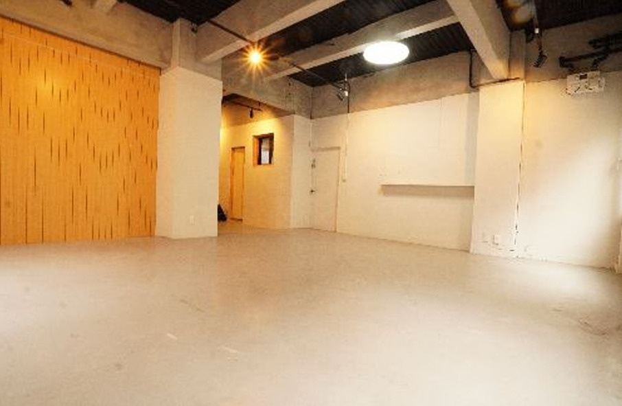 大阪市中央区谷町４丁目の店舗事務所の内装