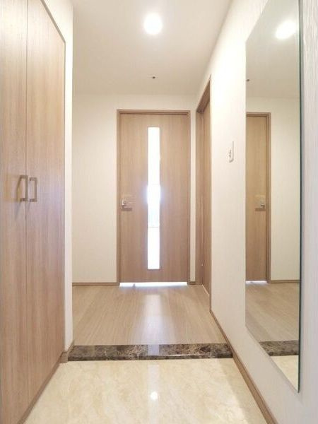 プレジオ西中島ASIANの玄関