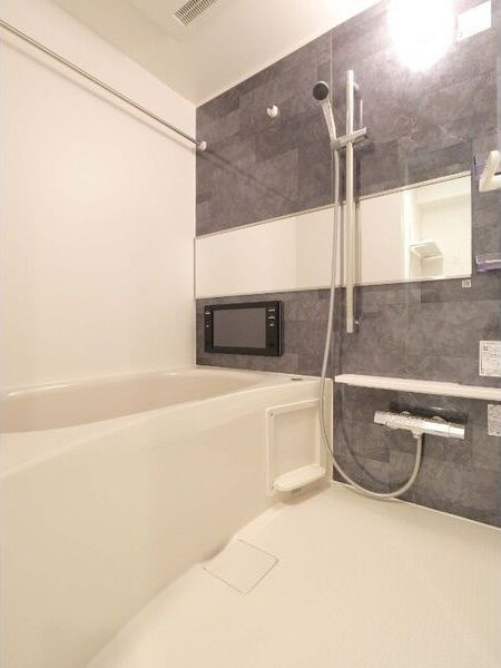 プレジオ西中島ASIANの浴室