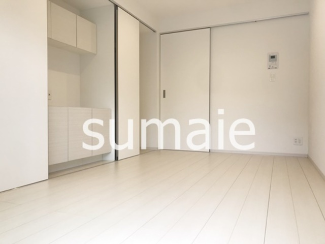 リブリ・プランドール大宮の居間・リビング|人気のホワイトフローリング