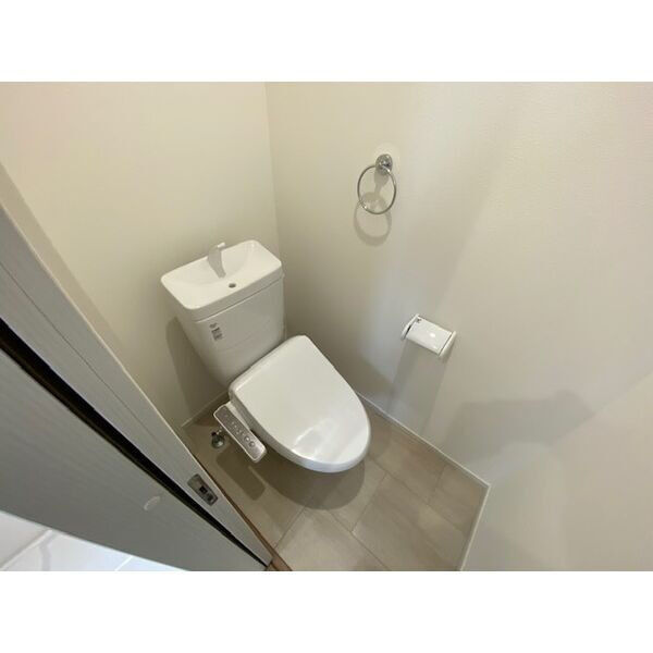 ルナ大久保駅前のトイレ