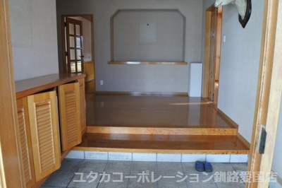 【玄関】 | 緑ケ岡4丁目32-327，329売家