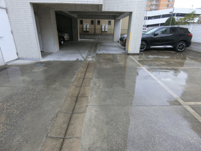 【駐車場】 | ラ・サンテ