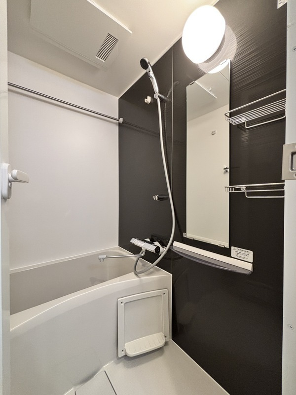 リブリ・検見川浜の浴室|落ち着いた空間のお風呂です