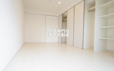 【寝室】 | リブリ・高根ＮＳ | 落ち着いた色調の居室