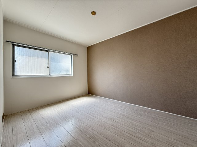 茜マンションの寝室