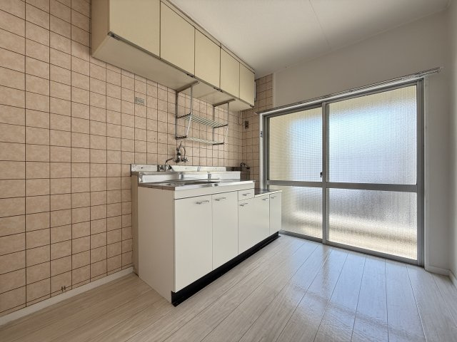 茜マンションの居間・リビング