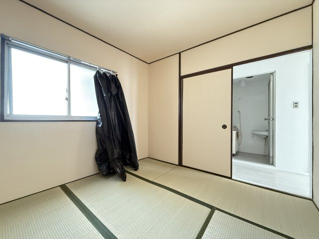 茜マンションの和室