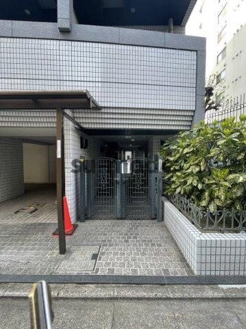 De'lead河原町のエントランス