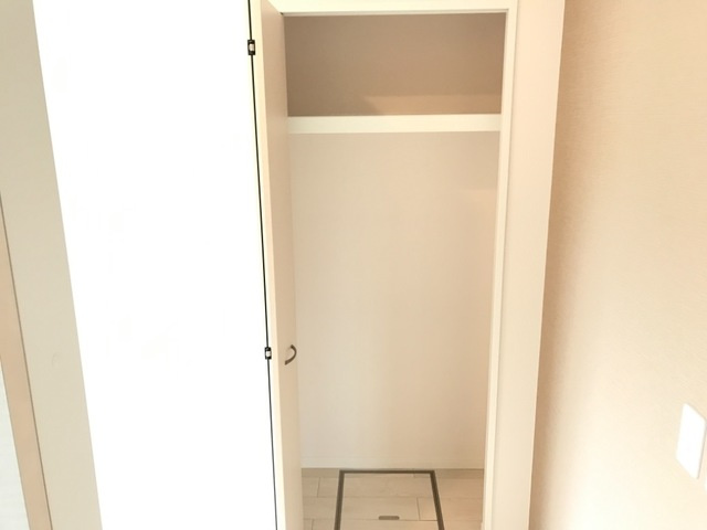 稲城市矢野口のアパートの収納