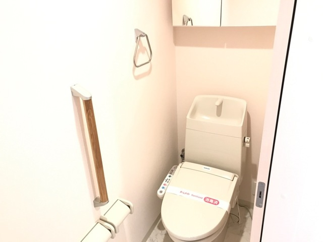稲城市矢野口のアパートのトイレ