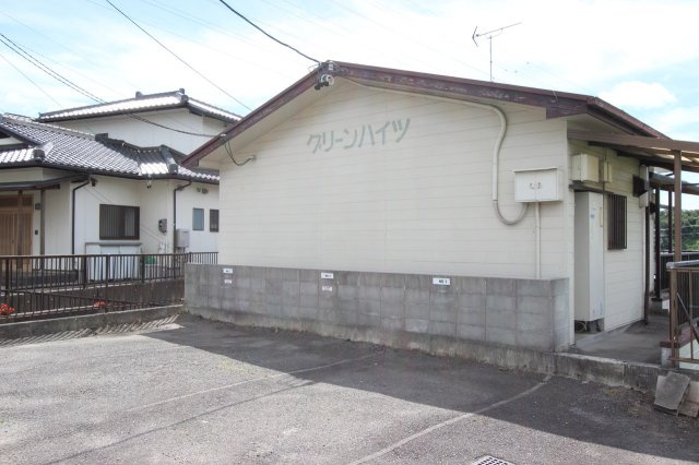 グリーンハイツの外観|写真はイメージです
色仕様は現状優先となります。