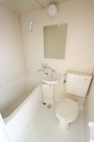 グリーンハイツの浴室|写真はイメージです
色仕様は現状優先となります。