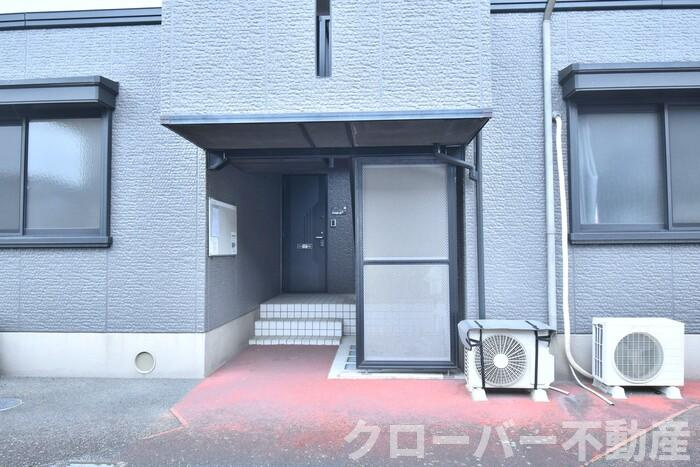 ベルコート B棟のエントランス|エントランス