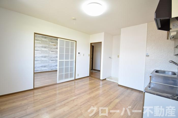 ベルコート B棟の居間・リビング|DK８帖