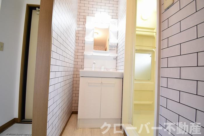 ベルコート B棟の独立洗面台|洗髪洗面化粧台