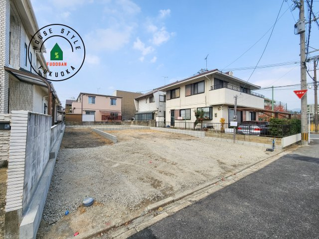 福岡市東区千早2丁目第5-2棟(2号棟)の前面道路含む現地写真|見学の時間などお気軽にお問い合わせ下さい。