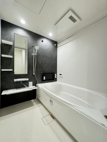 トリシア遠里小野の浴室