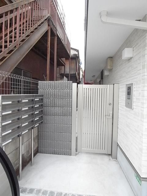 ラ・アヴェニール東武練馬のエントランス