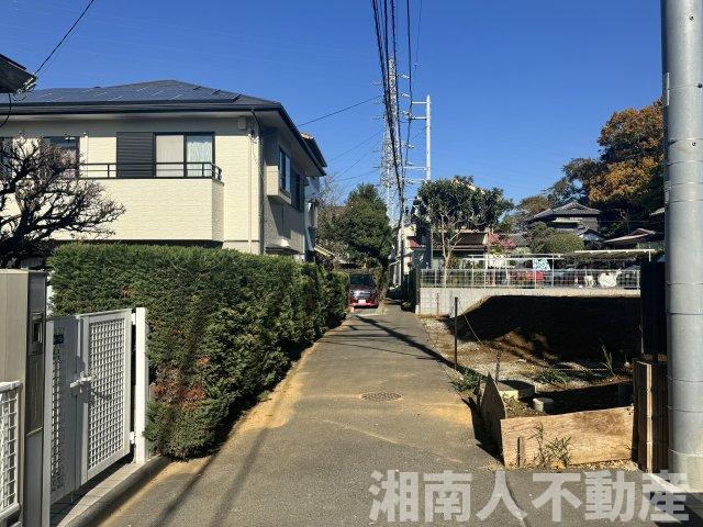 鎌倉市台4丁目１２７３－７－８新築戸建ての前面道路含む現地写真|前面道路含む現地写真です