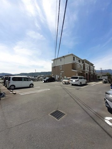 アンジェリークガーデンの駐車場|駐車スペースもあります