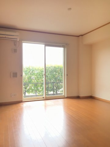 アンジェリークガーデンの居間・リビング|こちらの居間で趣味の時間をお楽しみください