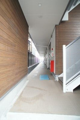 リブリ・鈴谷のエントランス