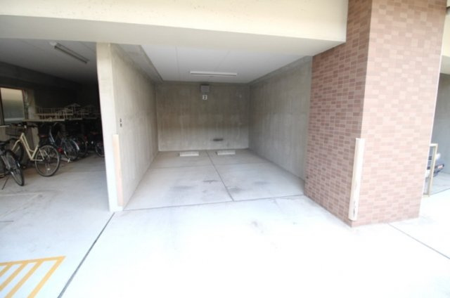 Ｂｒｉｓ登戸の駐車場