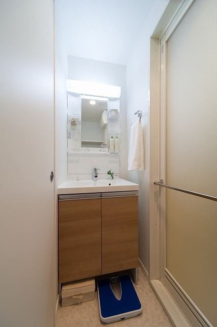 エンクレストNEO博多駅南の洗面所|広い洗面スペース