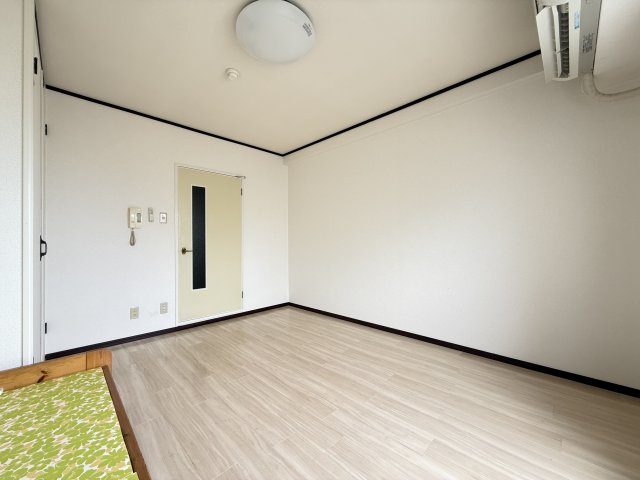 K'sシャトー遠里小野の寝室