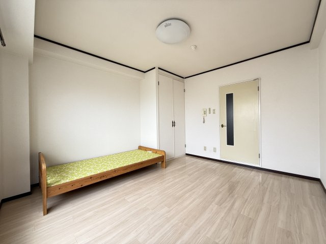 K'sシャトー遠里小野の居間・リビング