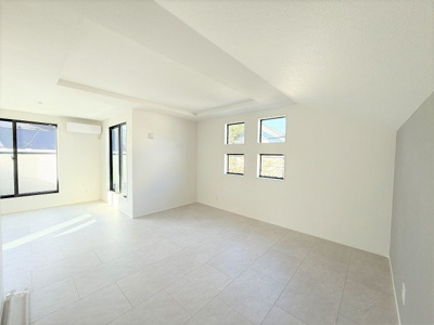 【居間・リビング】 | 【仲介手数料３３０万円が無料！！】■長期優良認定住宅■住宅性能評価７項目で最高評価