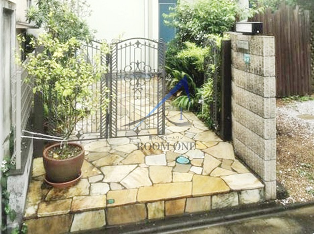 フレグラント ガーデンのエントランス|エントランスです。