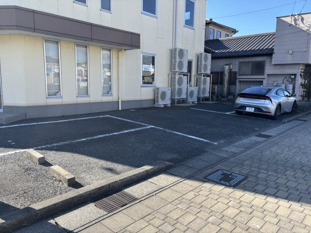 泉テナントの駐車場