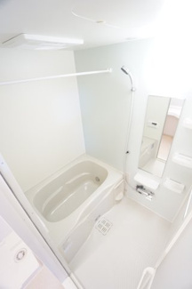 【浴室】 | ル・パルテール | ※同物件・同タイプの写真です。