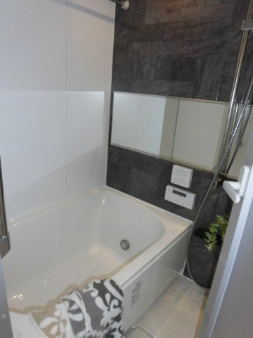 大阪市中央区瓦屋町２丁目の賃貸マンションの浴室