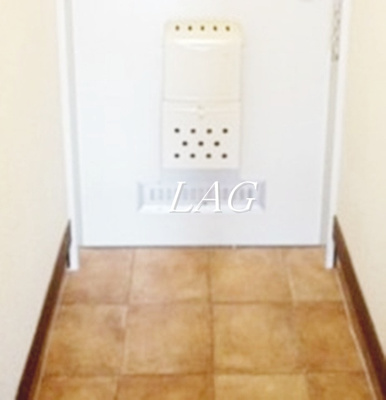 【玄関】 | キャスル本郷 | 玄関です。