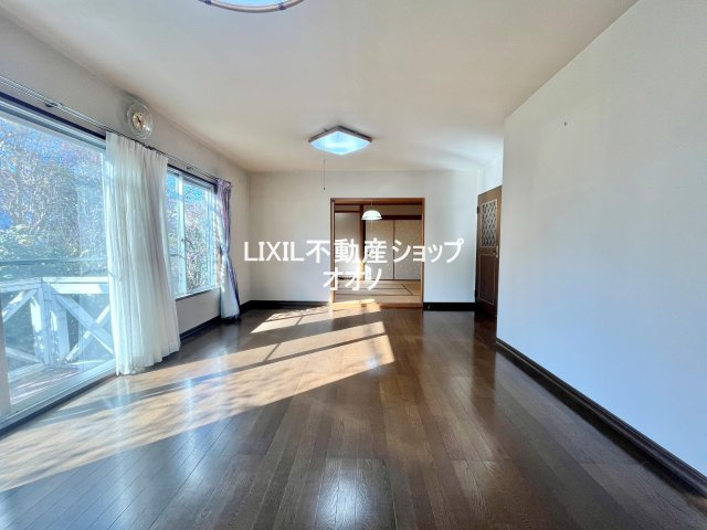 【居間・リビング】 | 加須市花崎北4丁目　中古一戸建