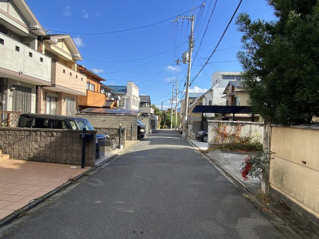 鷹峯黒門町 中古戸建の前面道路含む現地写真