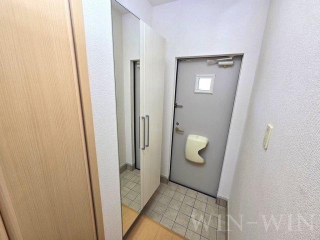 アークラムの玄関