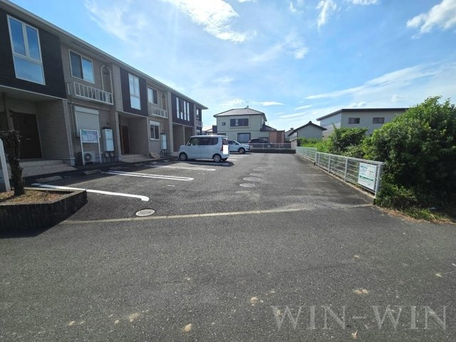 アークラムの駐車場