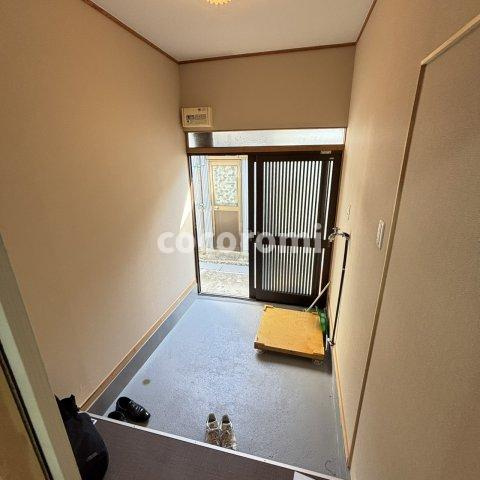 東町平屋の玄関