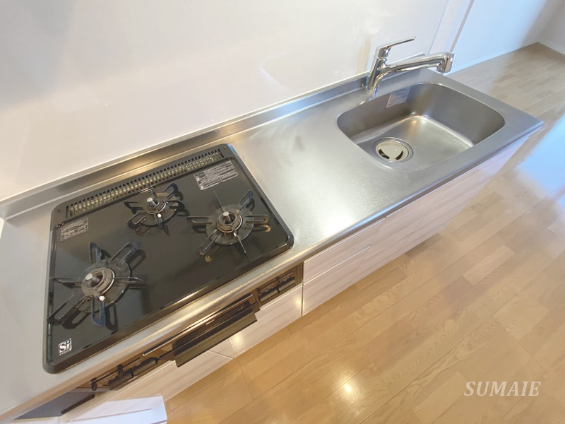 オークスＵＲＡＷＡのキッチン|3口コンロ設置☆