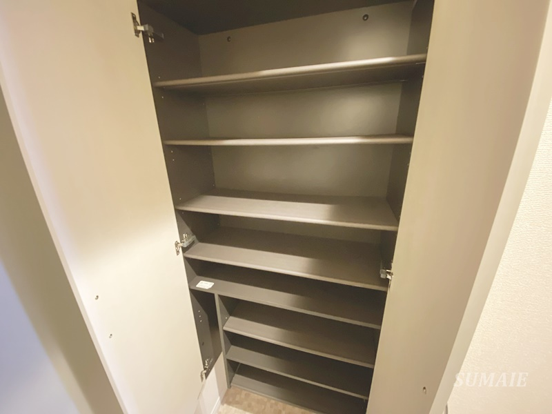 オークスＵＲＡＷＡの収納|シューズボックスです☆