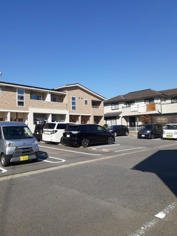 フォルティッシモＢ　　刈谷市近郊の賃貸ならクラスホーム刈谷店の駐車場|カースペースがあります