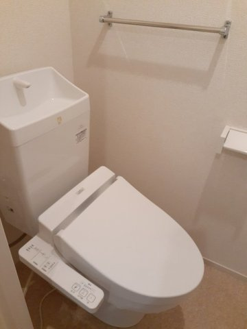 フォルティッシモＢ　　刈谷市近郊の賃貸ならクラスホーム刈谷店のトイレ|落ち着いた色調のトイレです