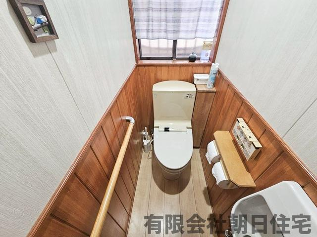 【トイレ】 | 加茂町猪尾中古戸建 | ゆったりとした空間のトイレです
