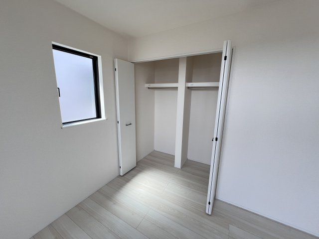 新築　藤岡市森1期　LIGNAGE　１号棟の収納|　それぞれのお部屋に収納スペースがあるのでお片付け上手で室内もスッキリ♪
