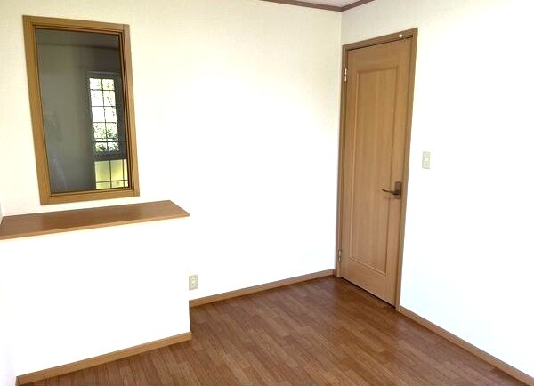 サフィニアガーデンの居間・リビング